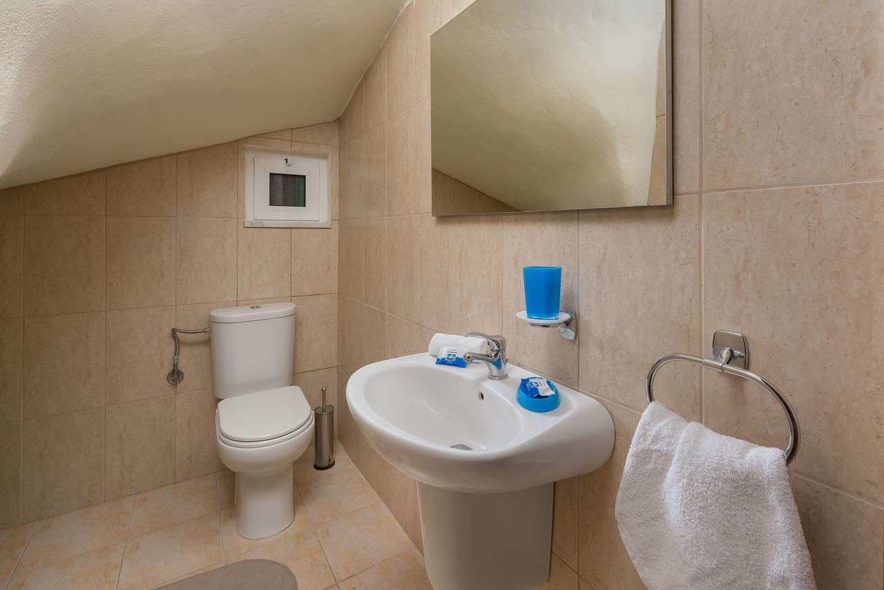 Villa Almar Kremasti  Luaran gambar